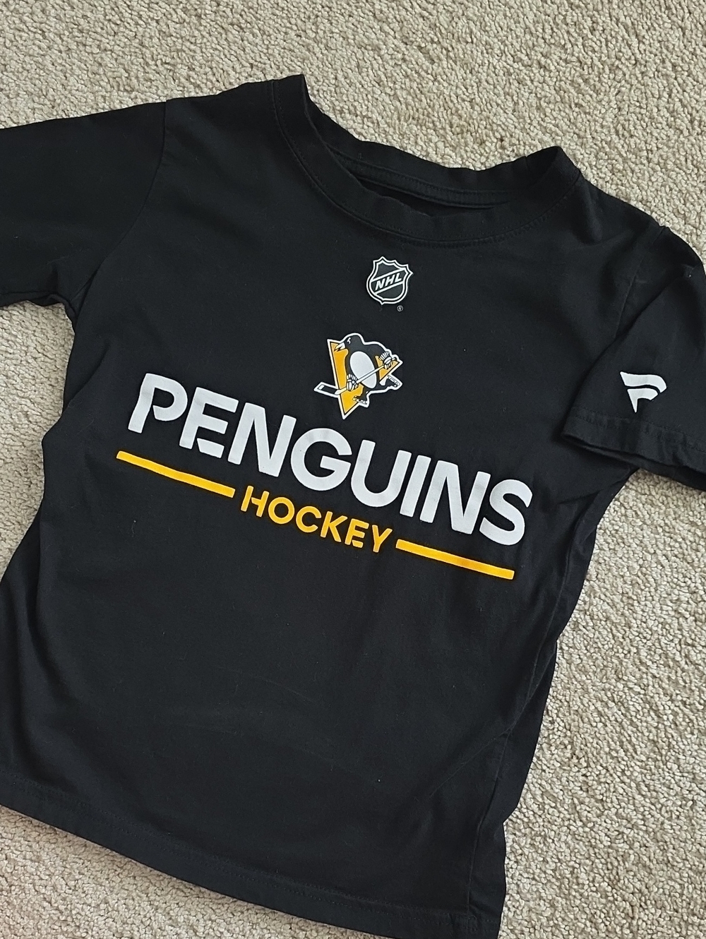 Fanatics Black Pittsburgh Penguins Youth Tee with White & Yellow Graphics